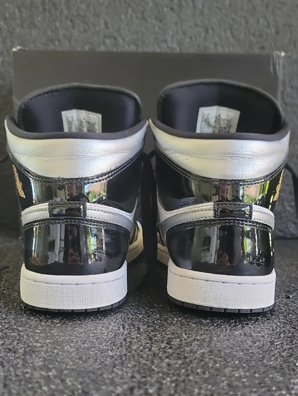 Nike Air Jordan 1 Mid SE "Metallic Silver/Metallic Gold" Patent Leather Wmns 9.5 - Picture 6 of 16